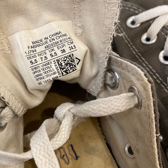 Converse All Star Sz 5.5 Low Top Chuck Taylors - Picture 5 of 8